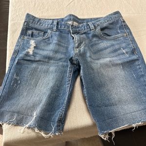 Woman’s Jean shorts size 7